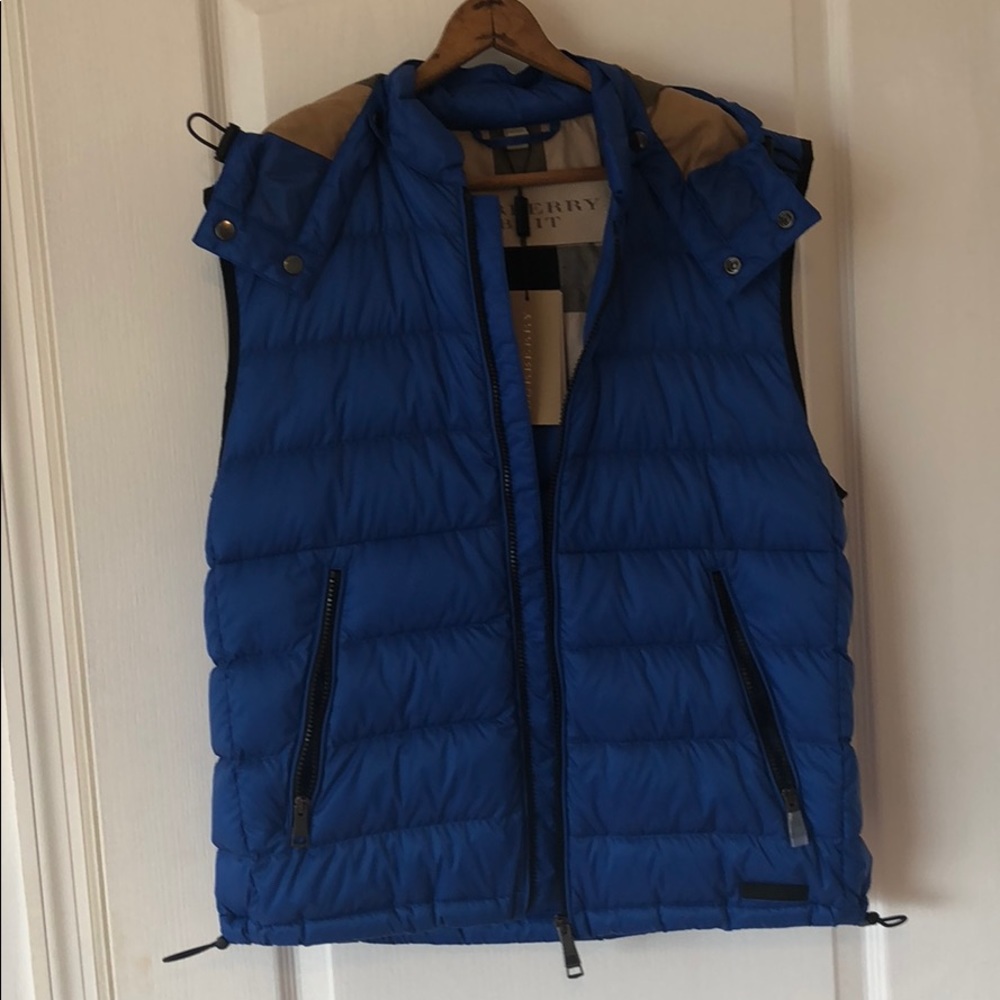 Burberry goose vest w/detachable hood